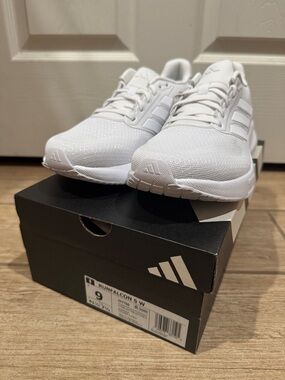 Adidas Women Runfalcon 5.0 Shoes (Size: 9)